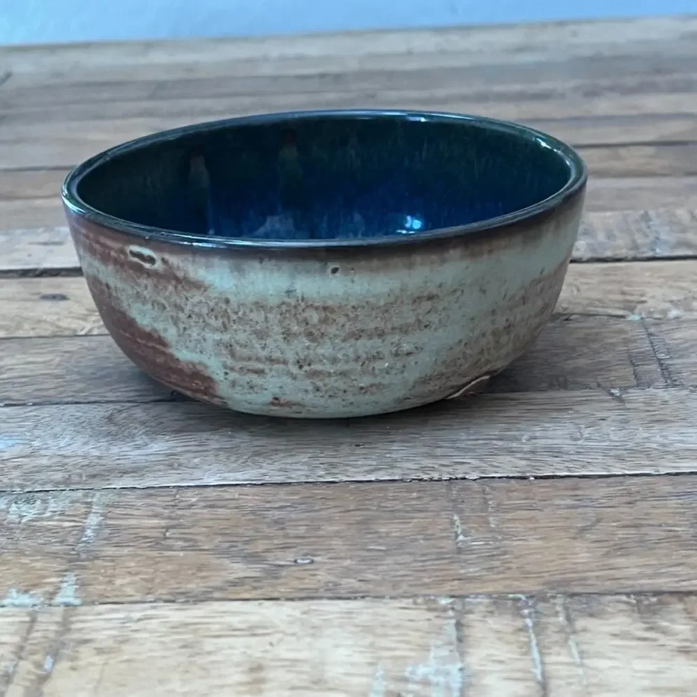 Artisan Pottery Bowl 5.25